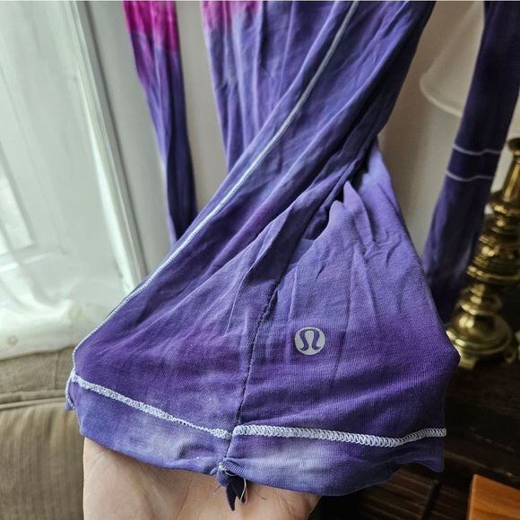 5 held- Rare VITASEA Lululemon Promenade long sleeve T shirts hip length - Picture 8 of 13